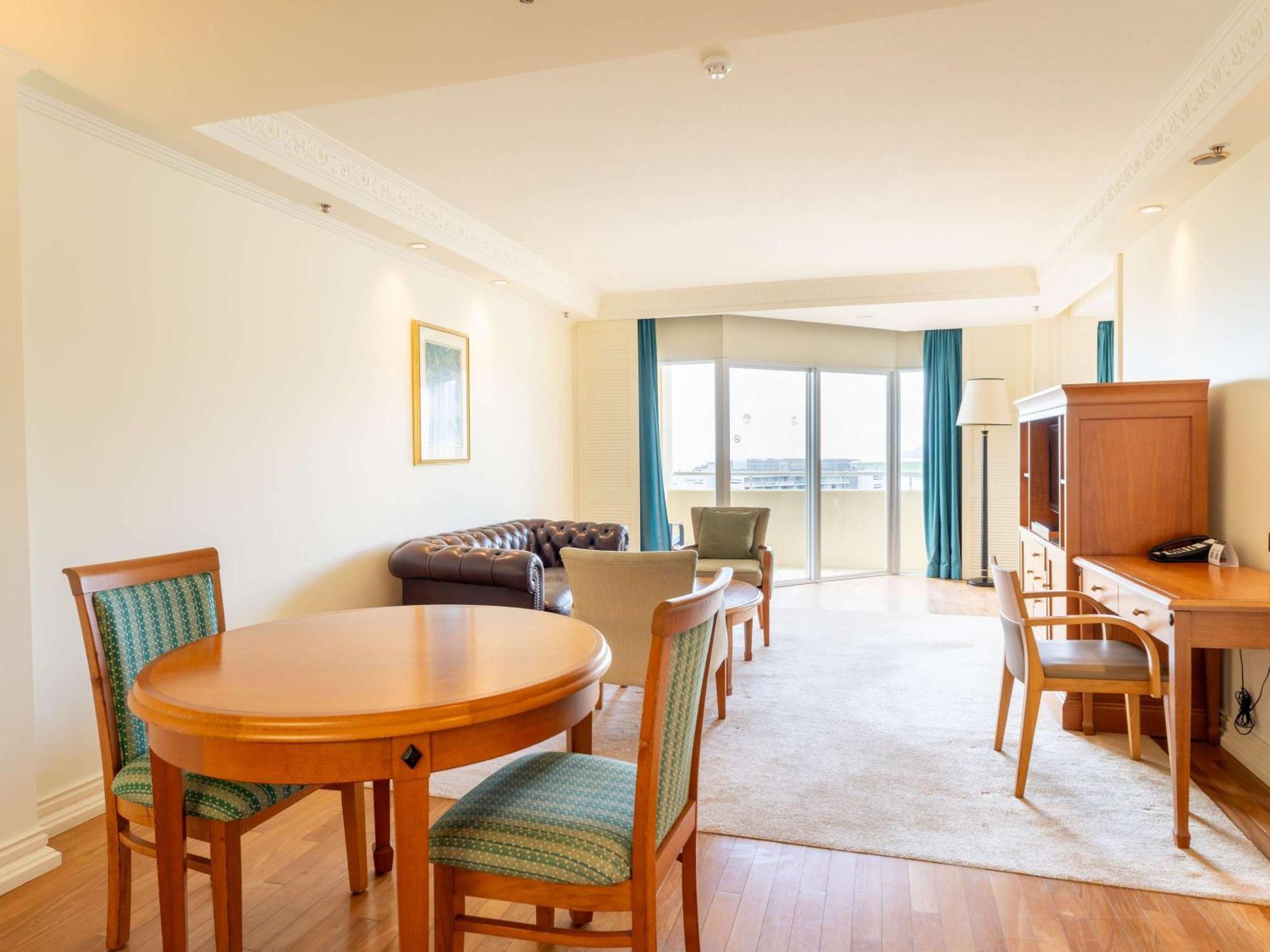 Pullman Cairns International Hotel Luaran gambar A typical apartment at the International Centre