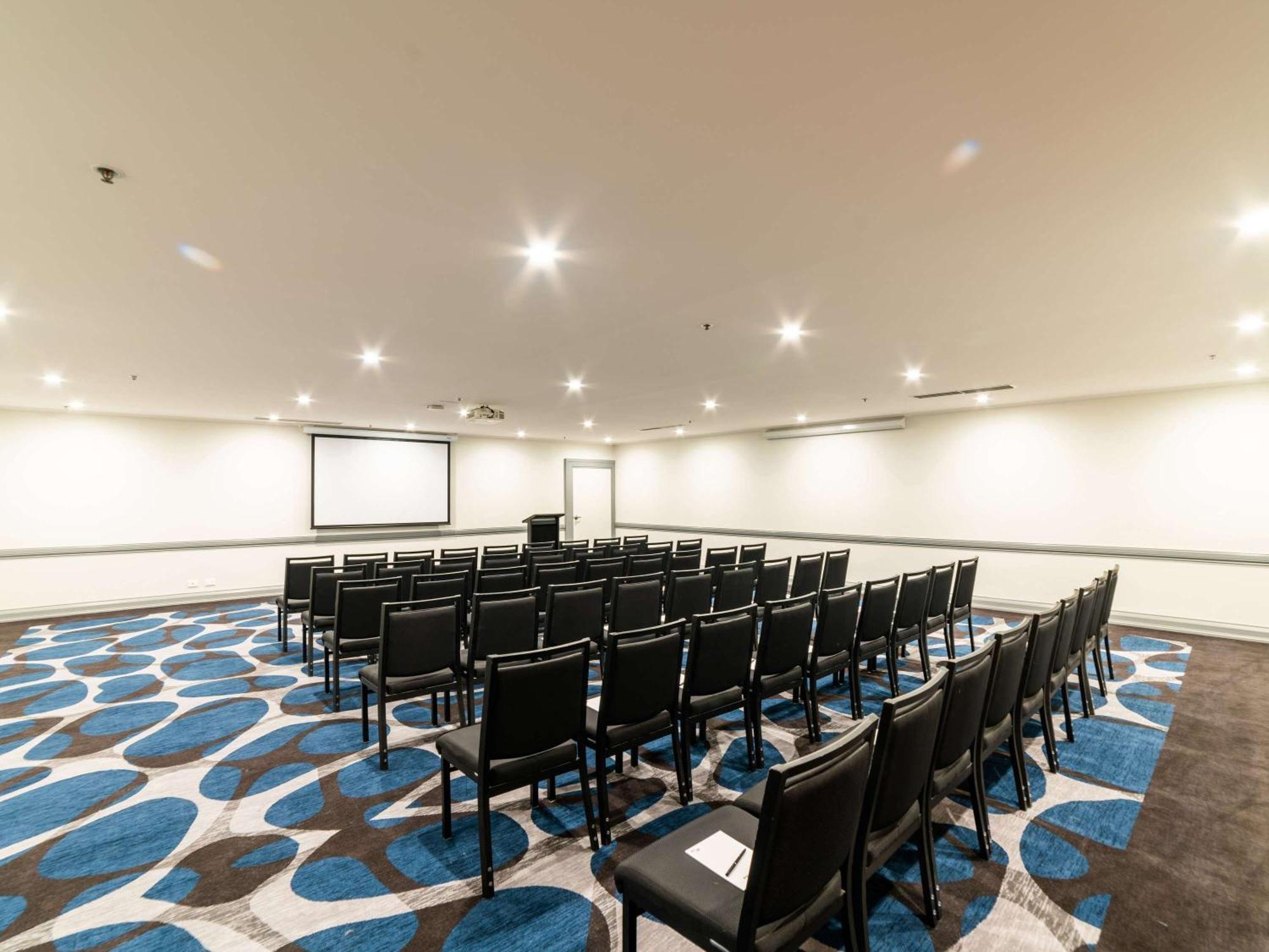 Pullman Cairns International Hotel Luaran gambar Meeting room at the hotel
